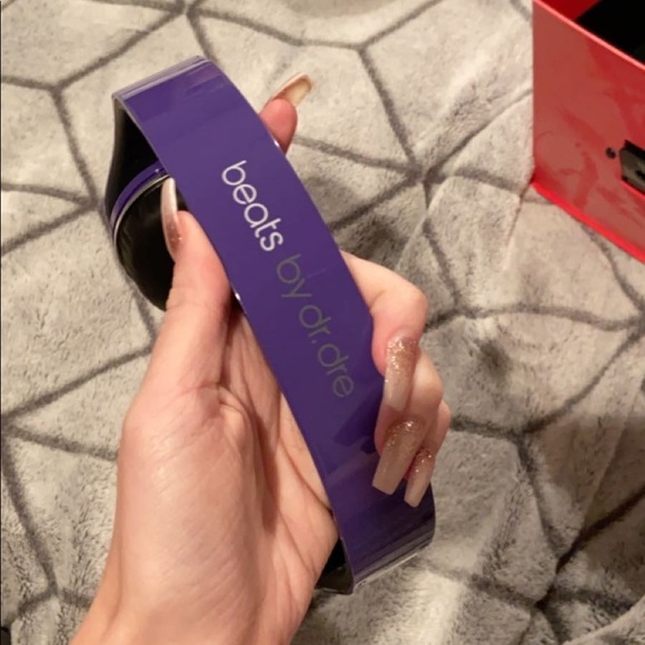 Beats Headphones - Picture 3 of 4